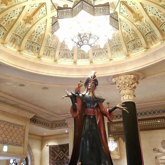 知ったら100倍楽しめる ディズニーシーの小ネタ集 アドバンティア J